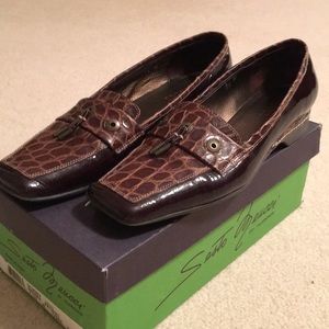 Sesto patent & gator loafers